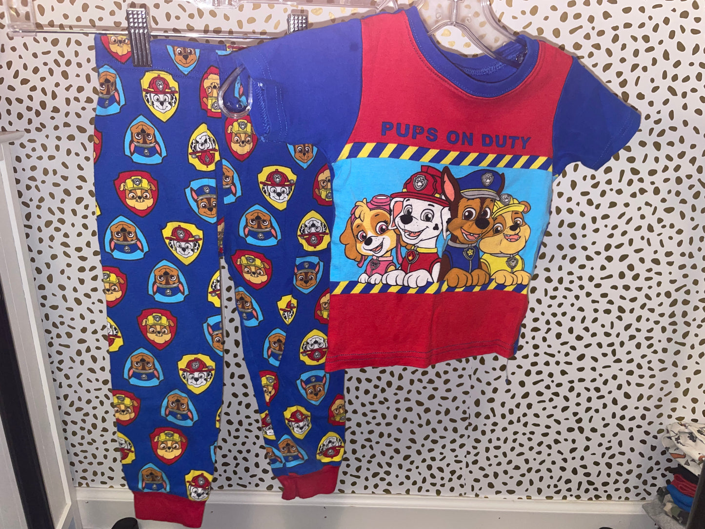 Boys 5t pjs set *final sale*