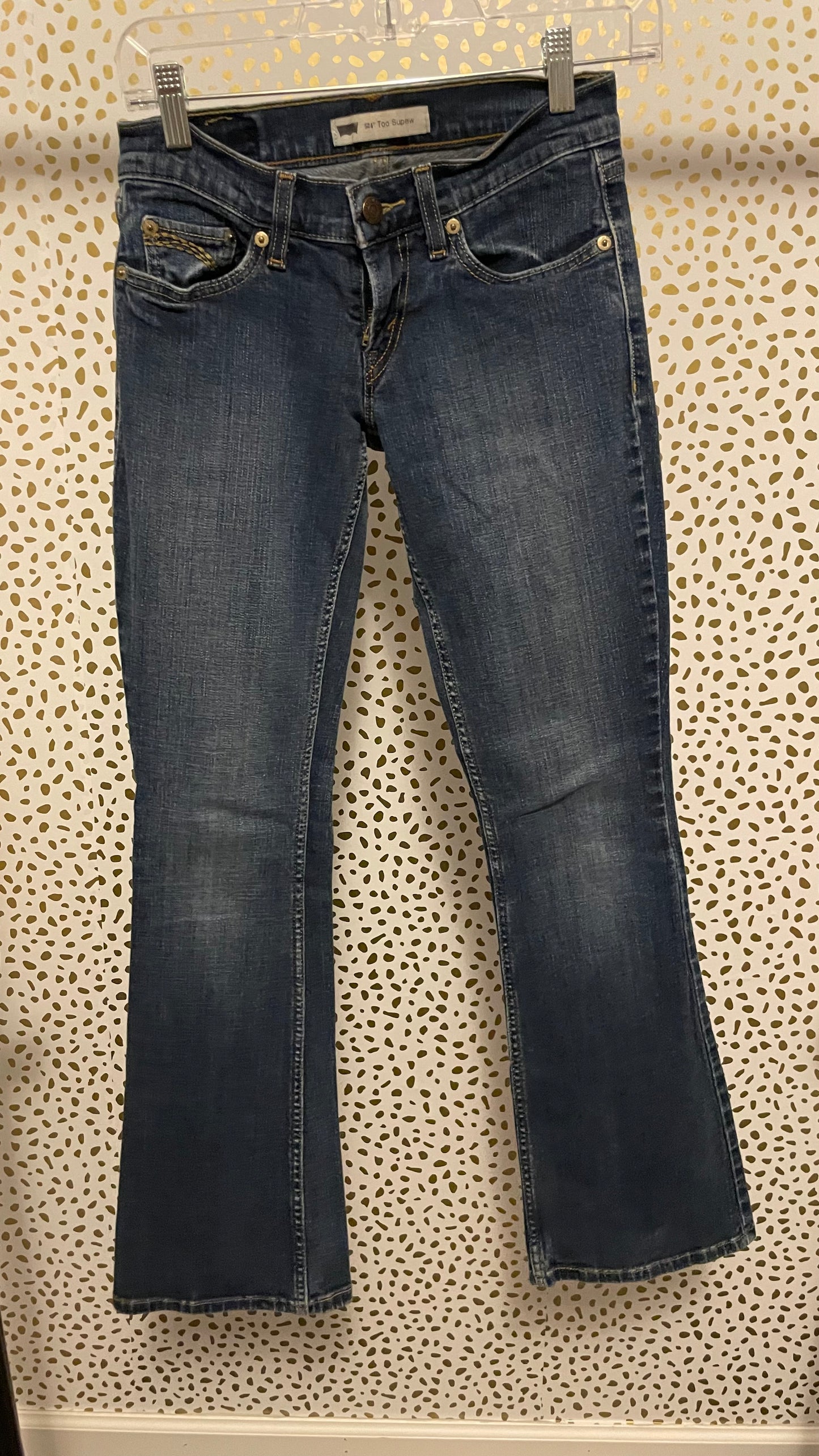 Levi size 25/32 women’s *final sale*