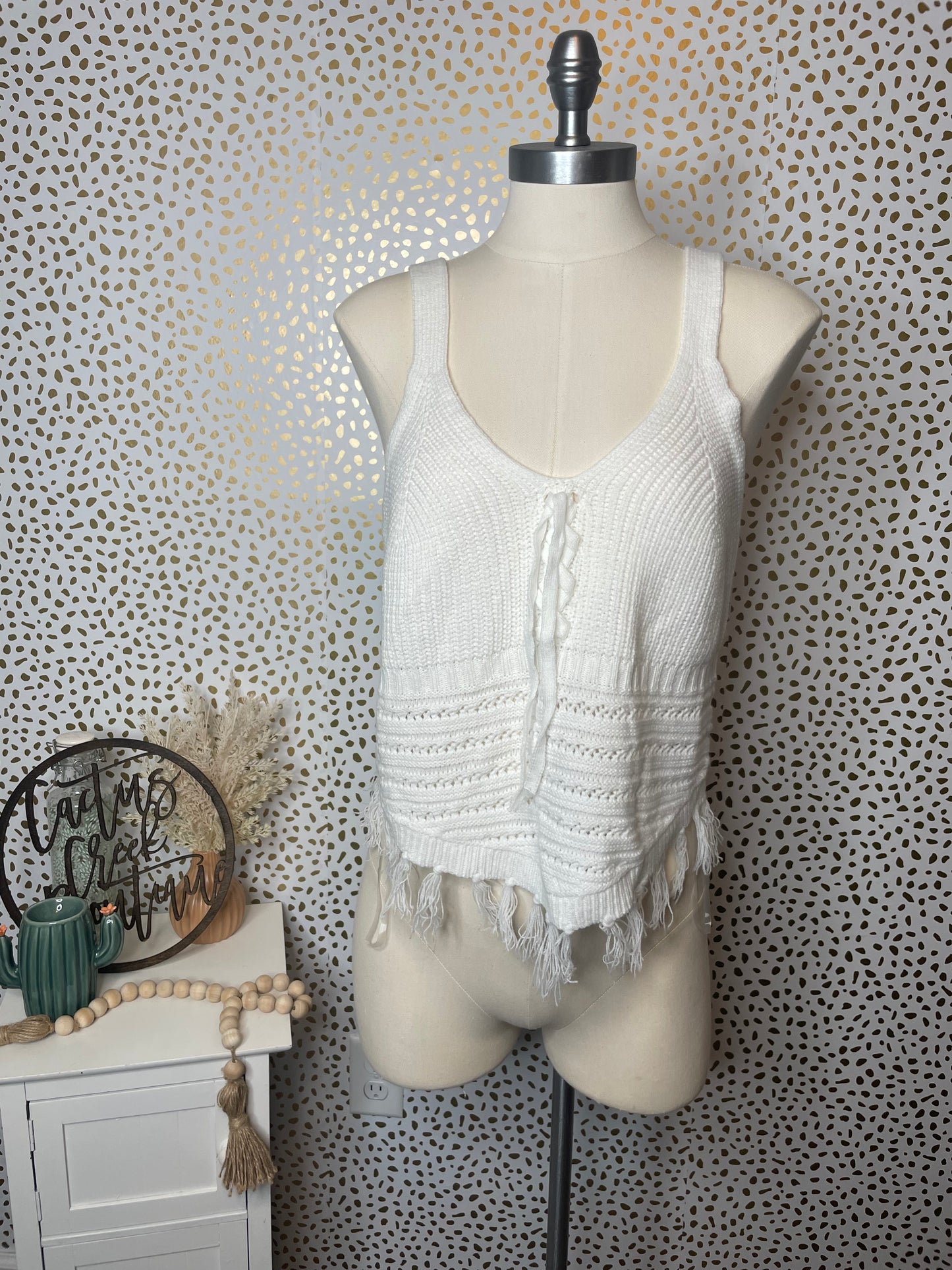 No Boundaries NWT Large *FINAL SALE*